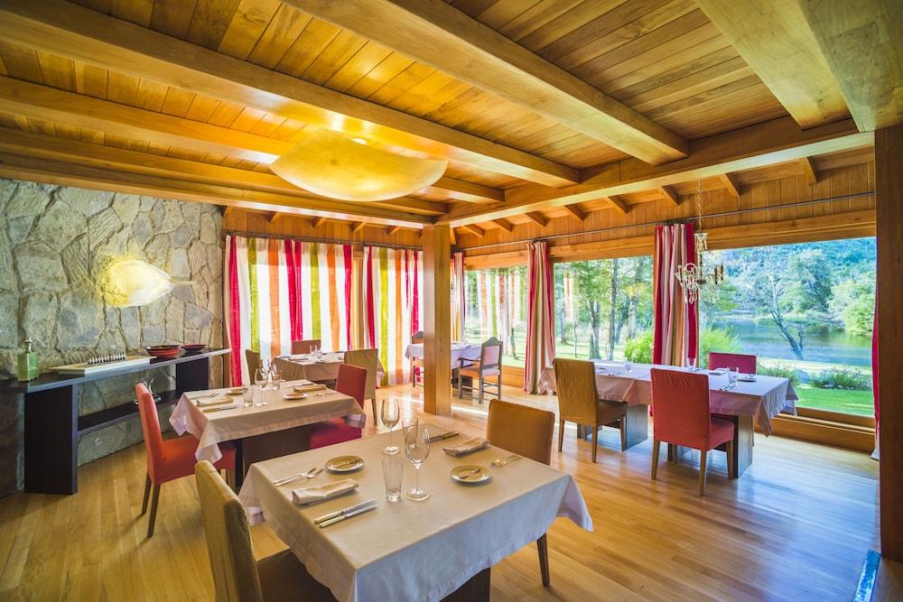 Rio Hermoso Hotel De Montana San Martin de los Andes Exterior photo